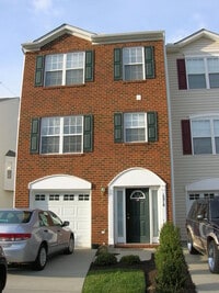 Building Photo - --APPLICATION PENDING CURRENTLY UNAVAILABL...