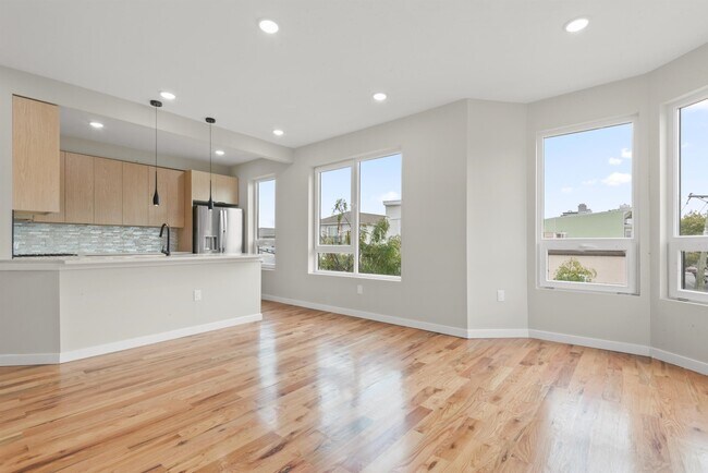 Building Photo - 108 Fleming Ave