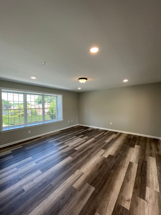 Building Photo - Beautiful Townhome for Rent in Lancaster C...