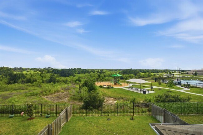 Building Photo - 514 Sun Grv Trl