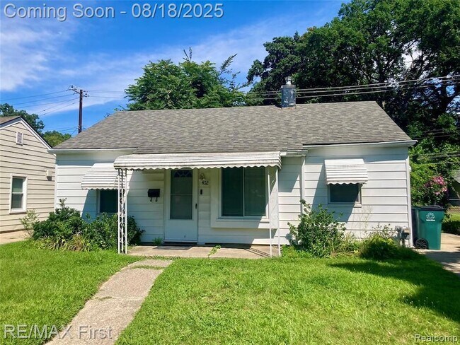 Building Photo - 402 Kensington Ave