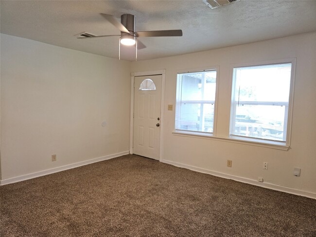Building Photo - 8311 Vera Lou St