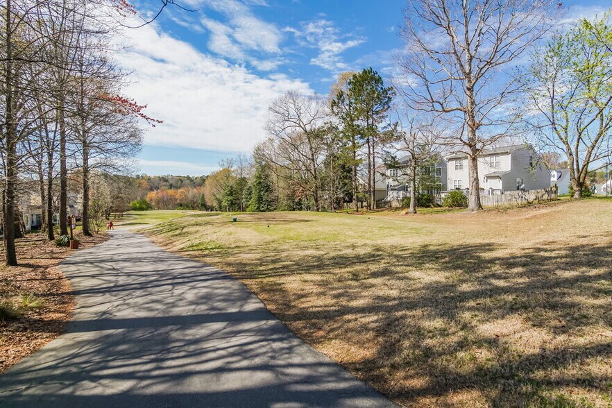 Building Photo - 1969 Shadow Glen Dr