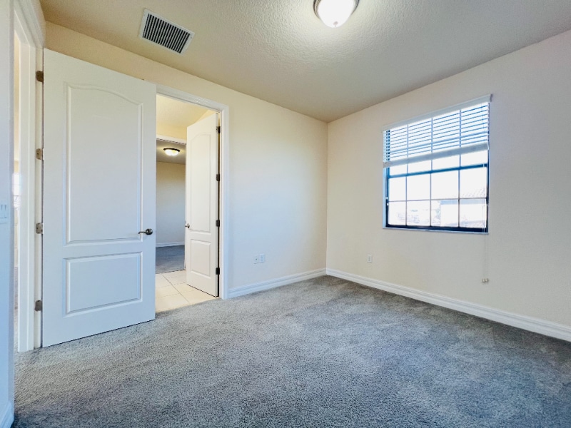 Building Photo - 10441 Stapeley Dr