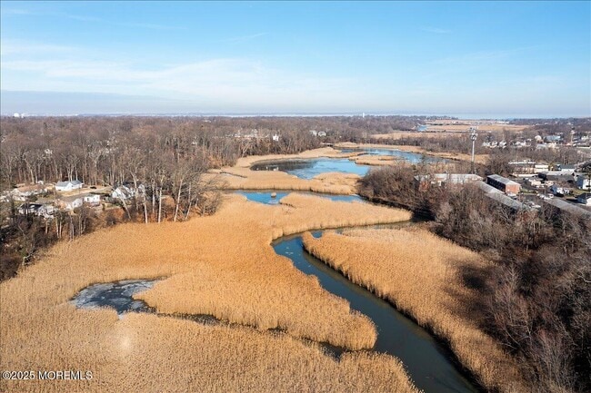 Building Photo - 144 Lower Main St