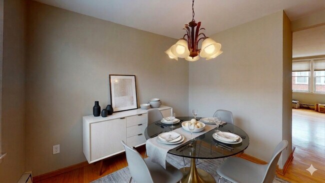 Building Photo - 2410 W Farragut Ave