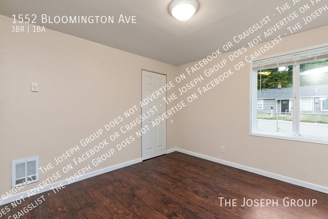 Building Photo - 1552 Bloomington Ave