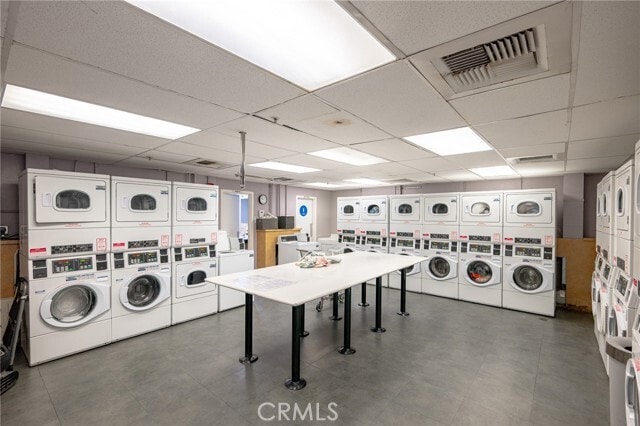 Building Photo - 2160 W Century Dr