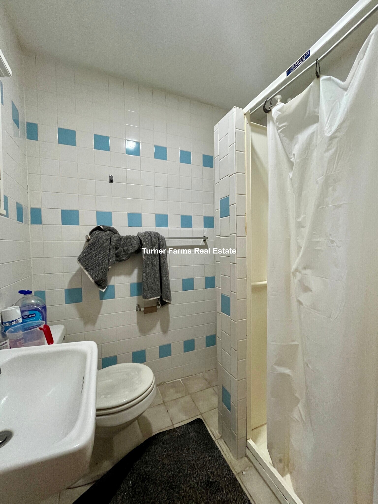 Building Photo - 129 Cedar St