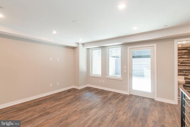 Building Photo - 1616 Kater St