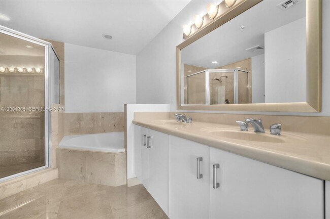 Building Photo - 7900 Harbor Island Dr