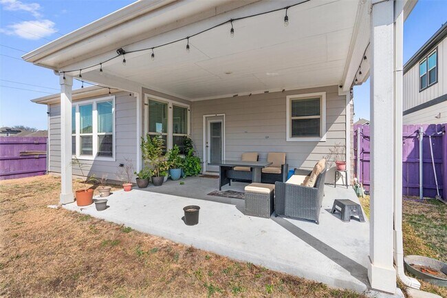 Building Photo - 113 Yellow Thistle Cv