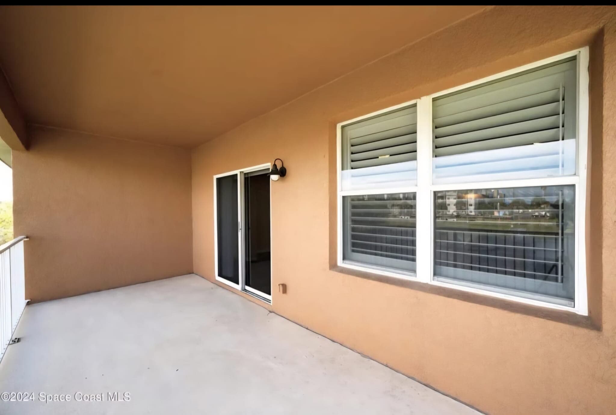 Building Photo - 1030 Venetian Dr