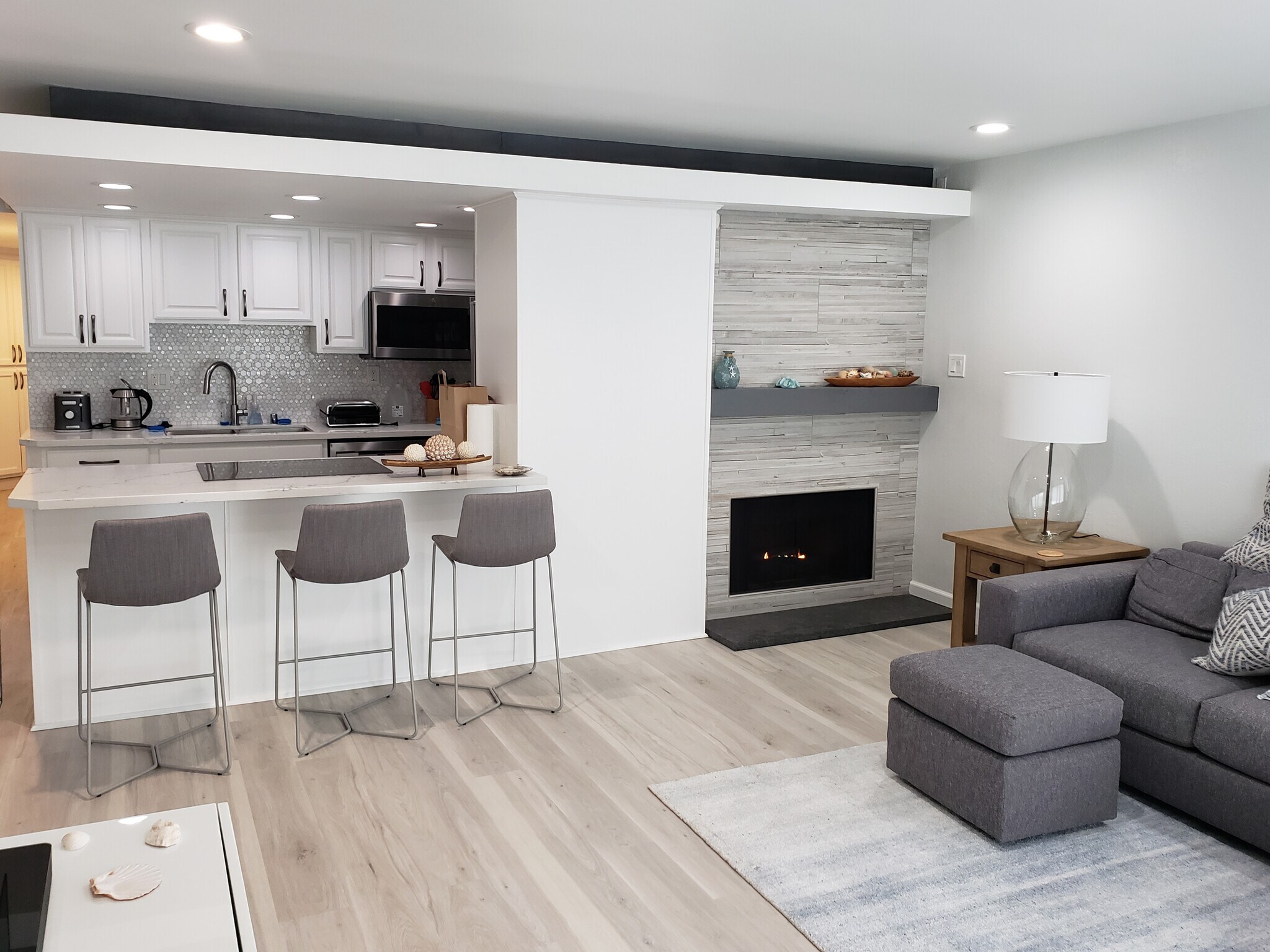 Building Photo - 72 The Strand