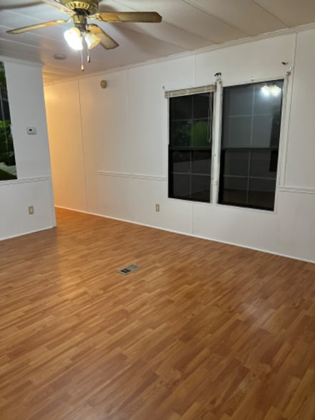 Building Photo - 5027 Henderson Cir