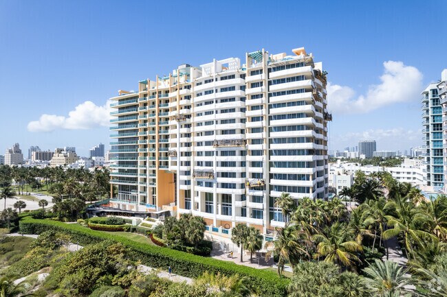 Building Photo - IL Villaggio Condos