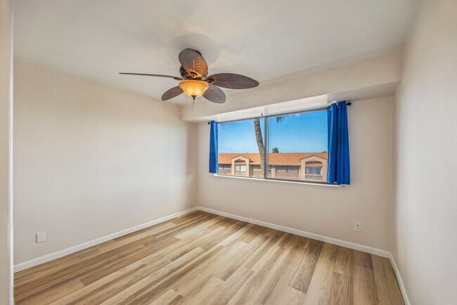 Building Photo - Top-floor, ocean-view 1BR/1BA condo in Honokowai — close to Honokowai Beach Park and Bad Ass Coffee.