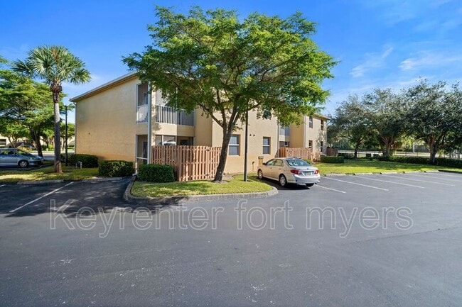 Building Photo - 4241 Bellasol Cir