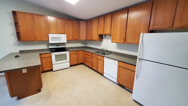 Building Photo - 117A Hialeah St