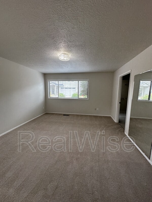 Building Photo - 7730 SW Eaker Pl