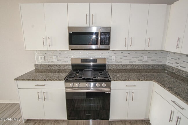 Building Photo - 14740 Charles Foster Ave