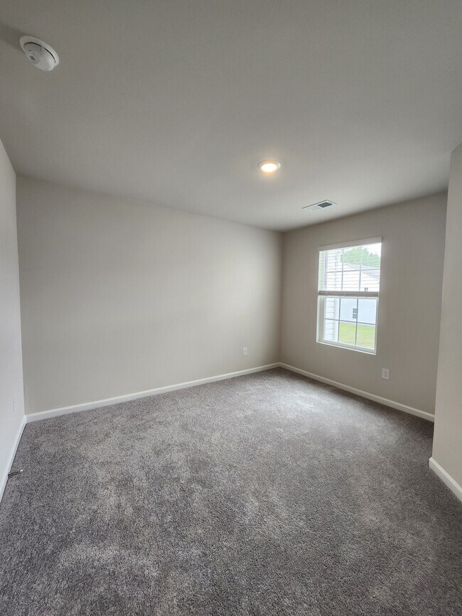 Building Photo - 727 Peyden Ln
