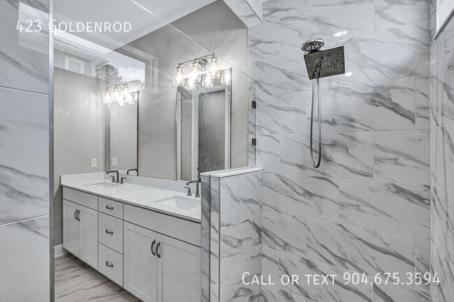 Building Photo - 423 Goldenrod-