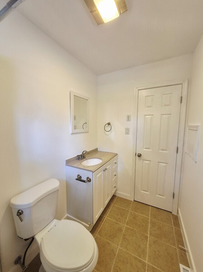 Building Photo - 2402 Fon Du Lac Rd