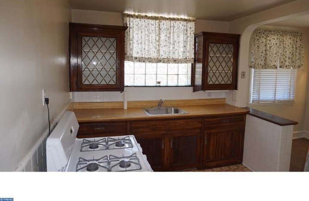 Building Photo - 3339 Vista St