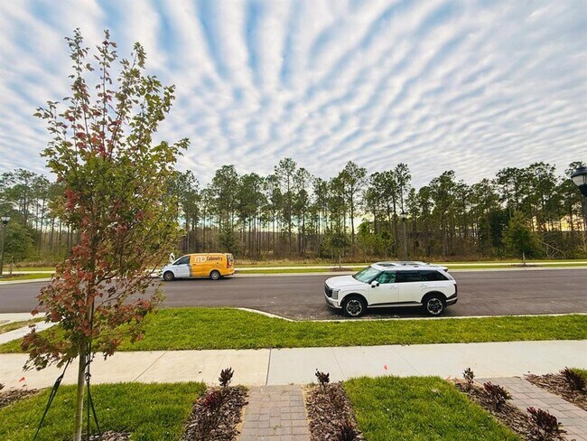 Building Photo - 15445 Bay Brg St