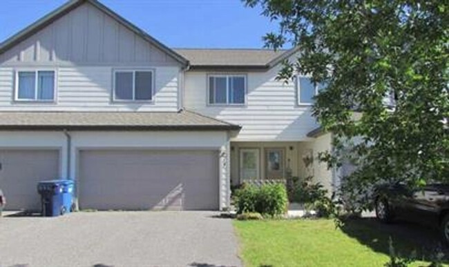 Primary Photo - Great 3 bedroom 2 1/2 bath condo in River ...