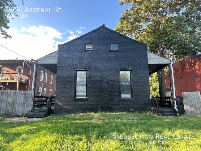 Building Photo - 2634 Arsenal St