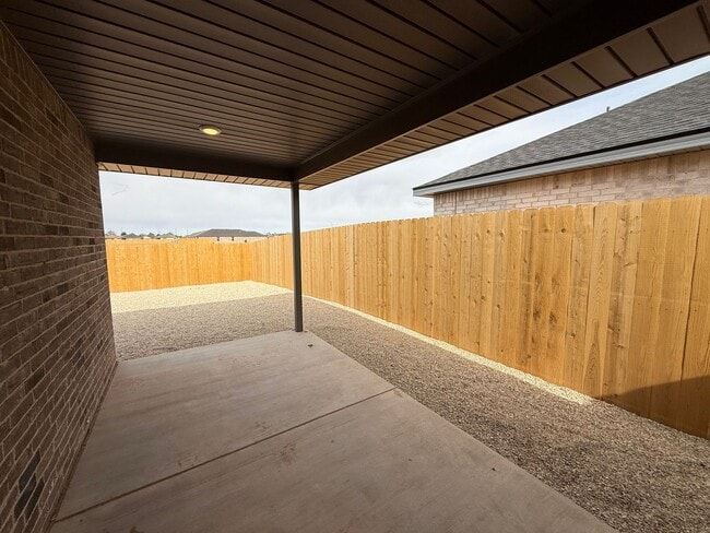 Building Photo - NEW 3 BEDROOM HOME IN ELM MEADOWS!