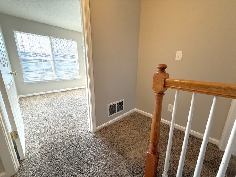 Building Photo - 12812 Lost Hill Walk