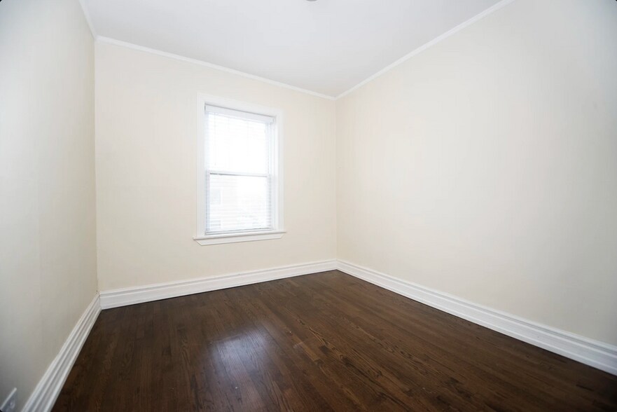 Building Photo - 3643 N Hoyne Ave