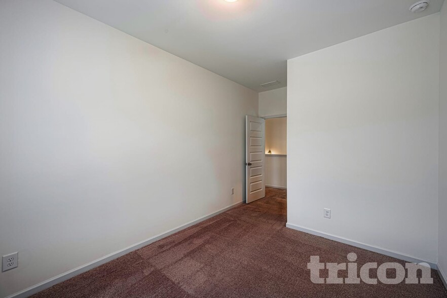 Building Photo - 131 Chapel Meadow Ln SW