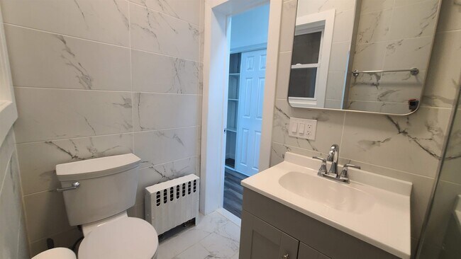 Building Photo - 113 63rd St