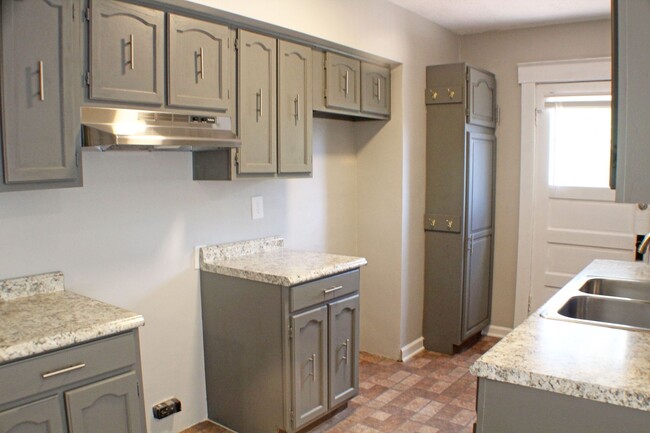 Building Photo - Dwight Ave House:New Year, New Home: 50% O...