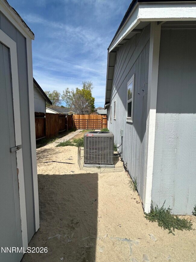 Building Photo - 1926 Hamilton Ave