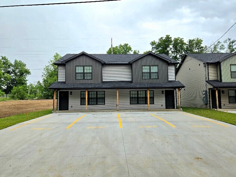 Primary Photo - 3122 Commerce St