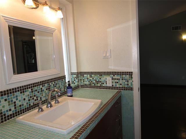 Building Photo - 10505 Swallow Ln