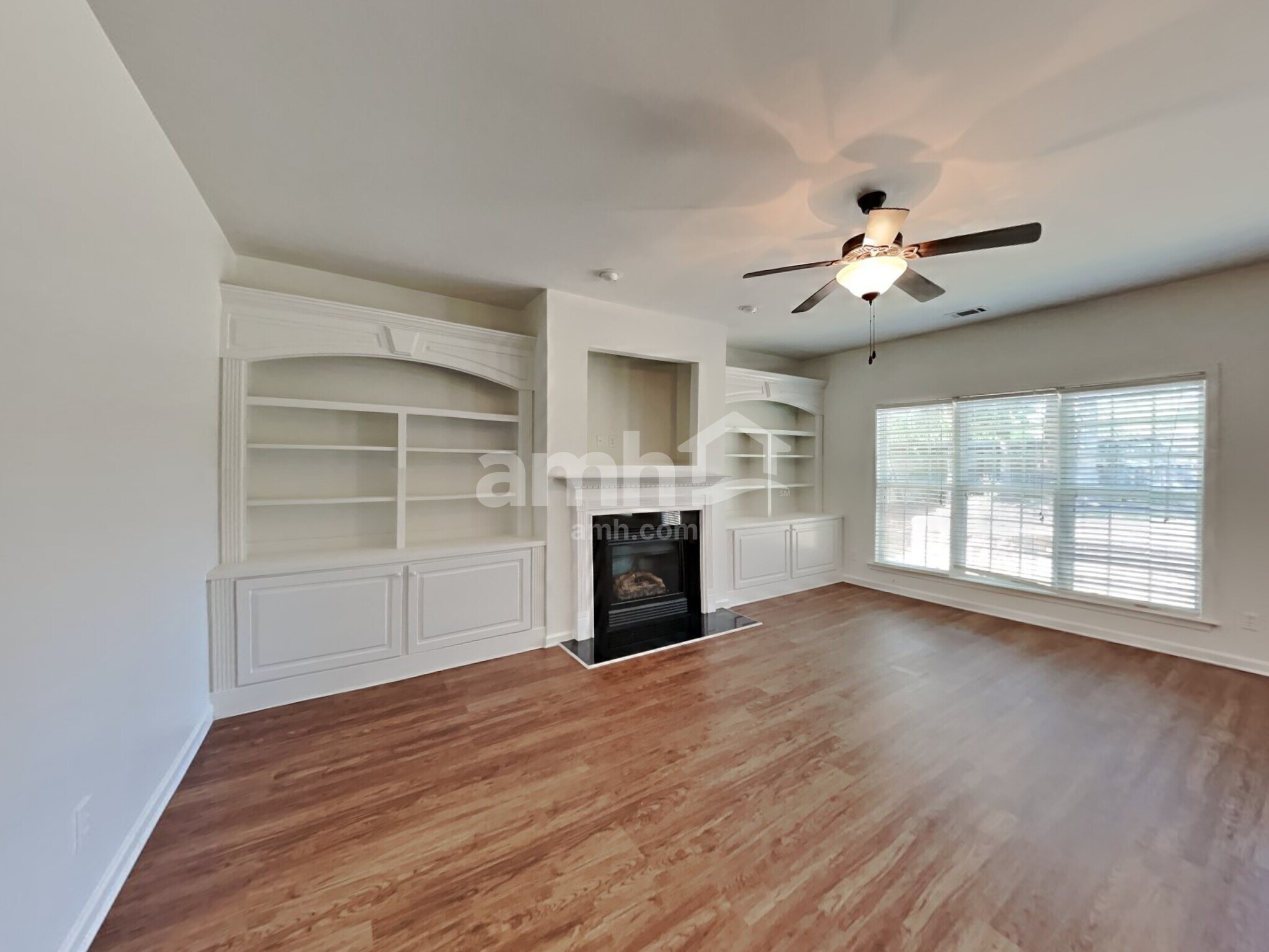 Building Photo - 106 E Cavendish Dr