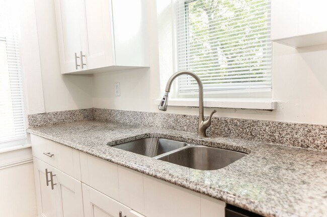 Building Photo - Rare Find! Renovated 3BR/2BA Home in Norfolk – Available Now