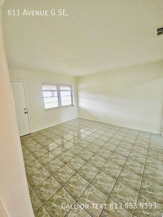 Building Photo - 611 Ave G SE