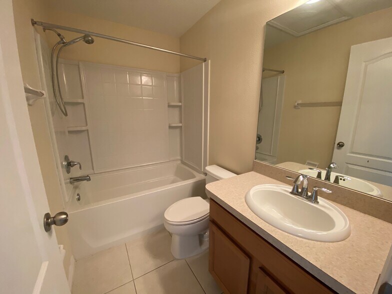 Building Photo - 4185 Winding Vine Dr