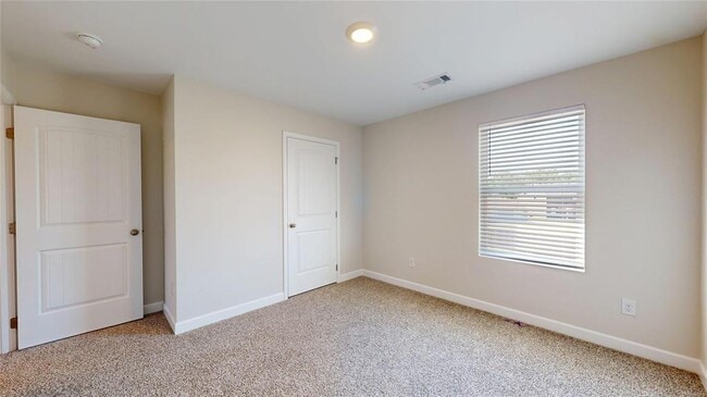 Building Photo - 7726 Shaddix St