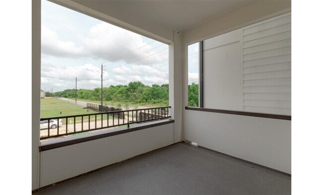Building Photo - 2802 Grand Fountains Dr