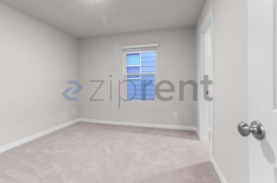 Building Photo - 18823 111th Ave E