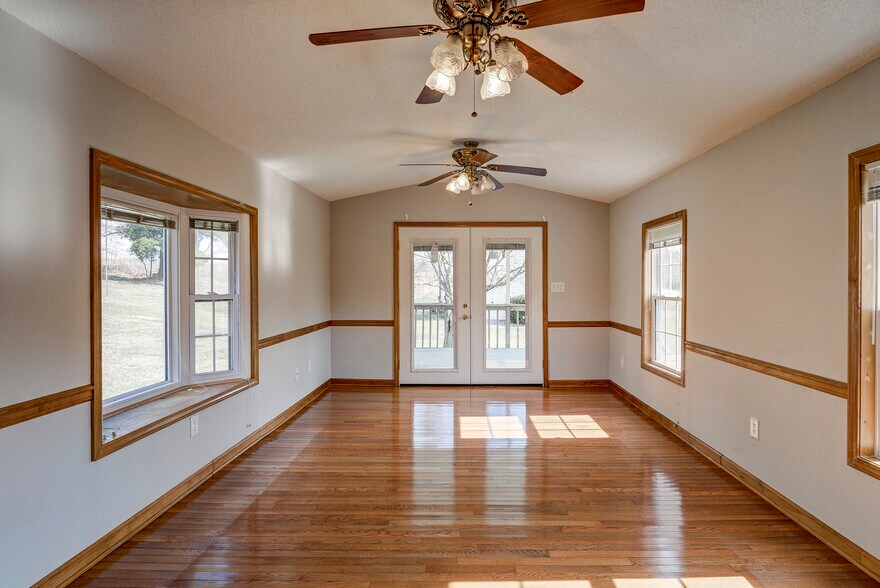 Building Photo - 145 Keystone Dr