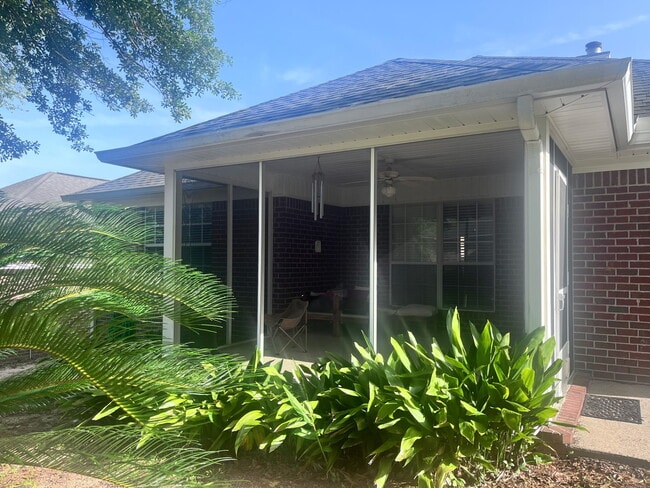 Building Photo - 7520 Avery Ln